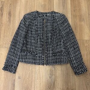🌟KARL LAGERFELD🌟 COLLARLESS ZIP FRONT TWEED BOUCLE JACKET BLACK / WHITE SZ 10